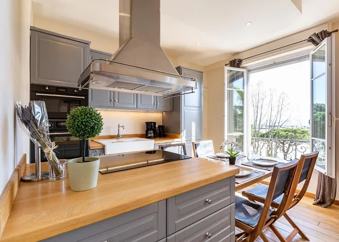 Appartement Les Sirenes By Interhome Sainte-Maxime