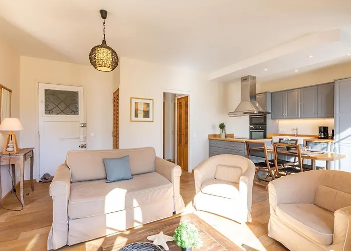 Les Sirenes By Interhome Apartamento